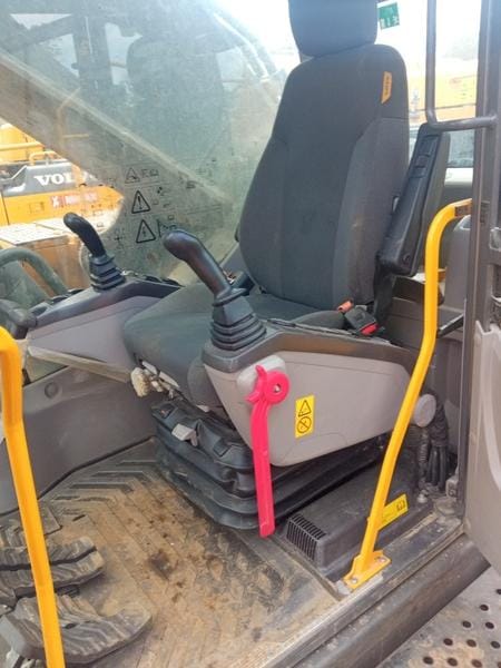 Escavadeira Volvo EC750DL 2021 - Imagem 10