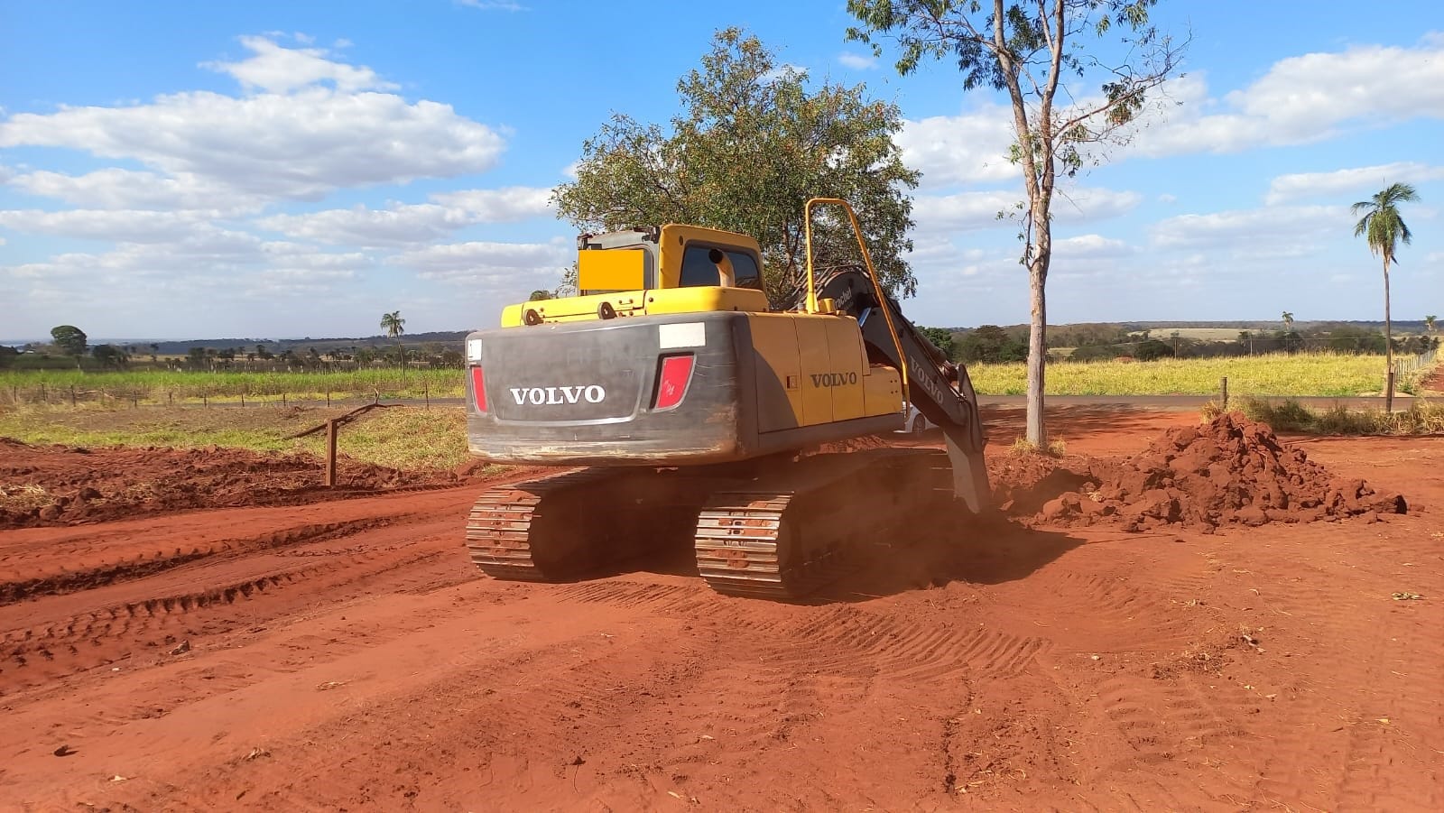 Escavadeira Volvo EC140 BLC 2013 - Imagem 5