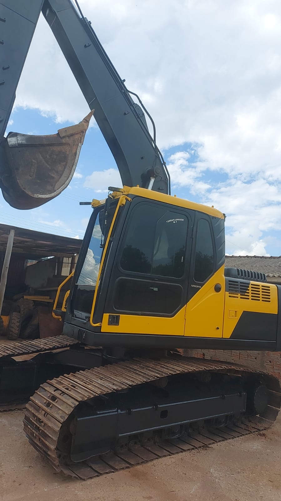Escavadeira Volvo EC140 BLC 2013 - Imagem 4