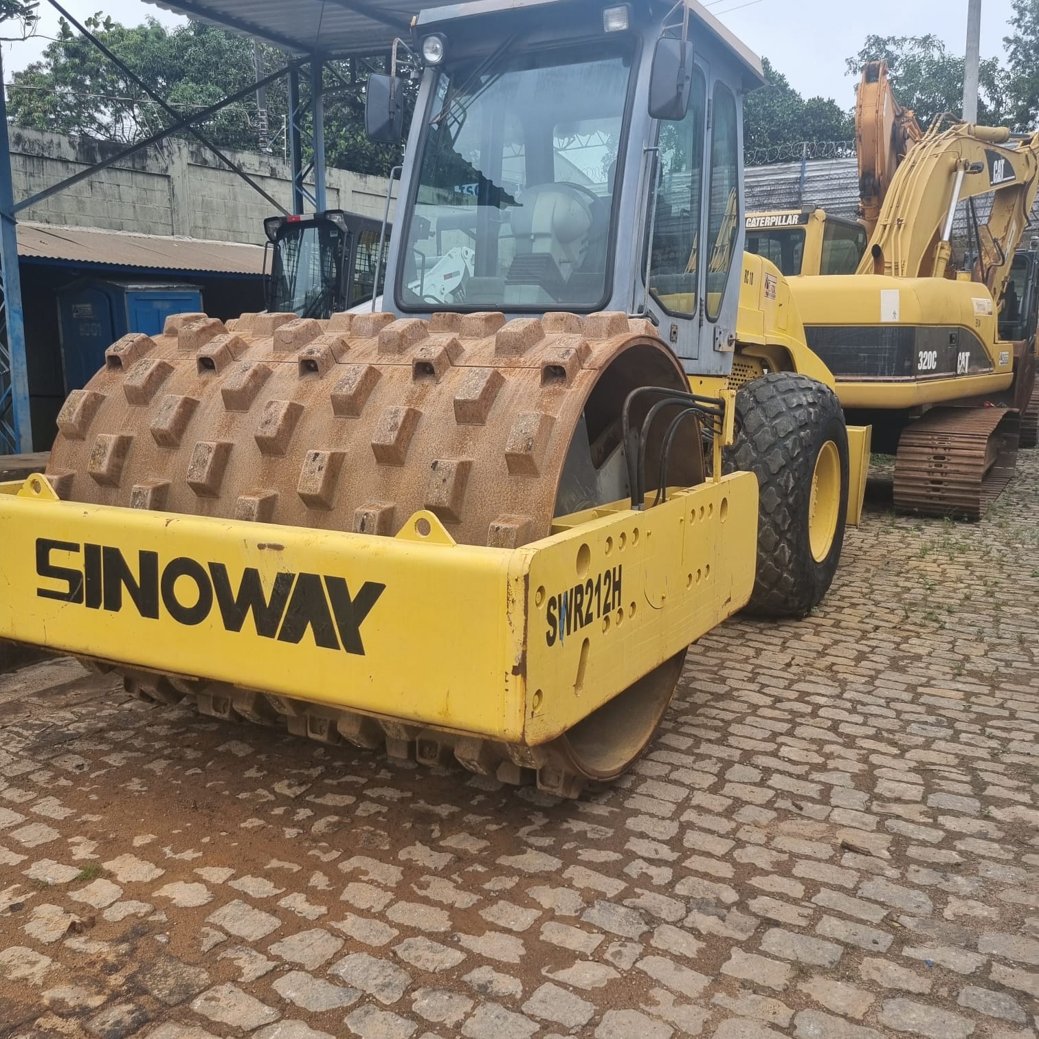 Rolo compactador Sinoway SWR212H 2011 - Imagem 3