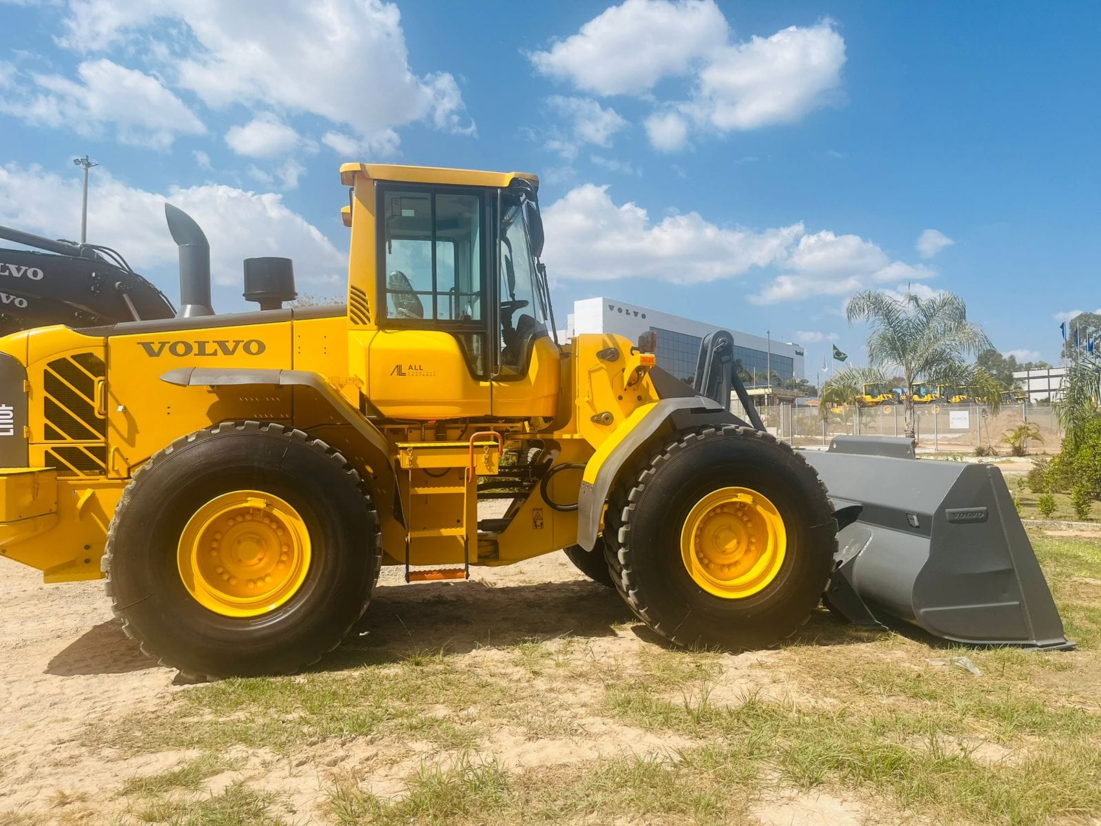 Pá Carregadeira Volvo L90F 2017 - Imagem 6