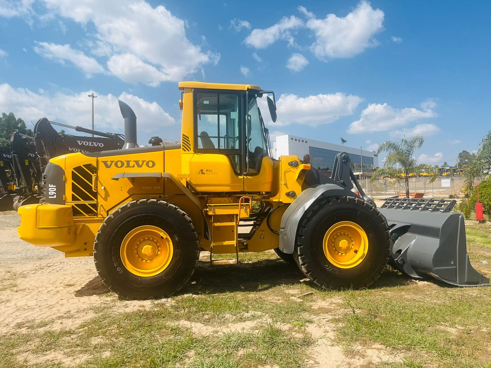 Pá Carregadeira Volvo L90F 2017 - Imagem 8