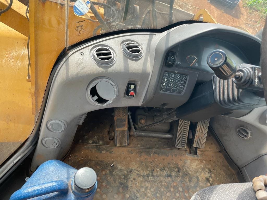 Pá Carregadeira Volvo L110F 2014 - Imagem 16