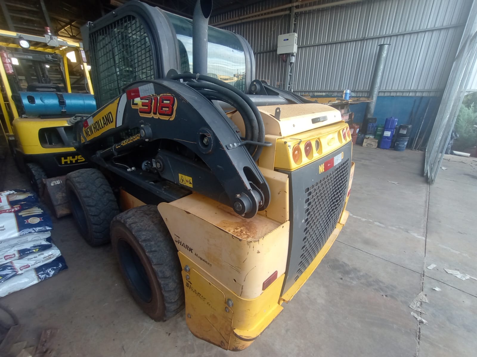 Mini Carregadeira New Holland L318 2021 - Imagem 5