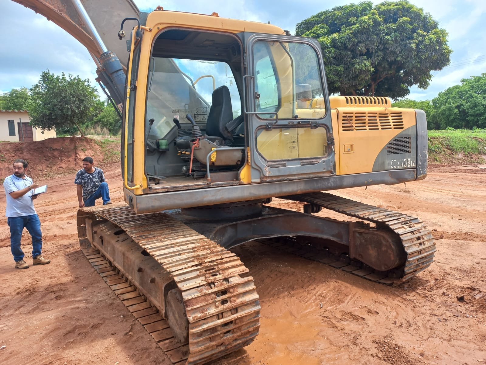 Escavadeira Volvo EC240BLC 2011 - Imagem 2