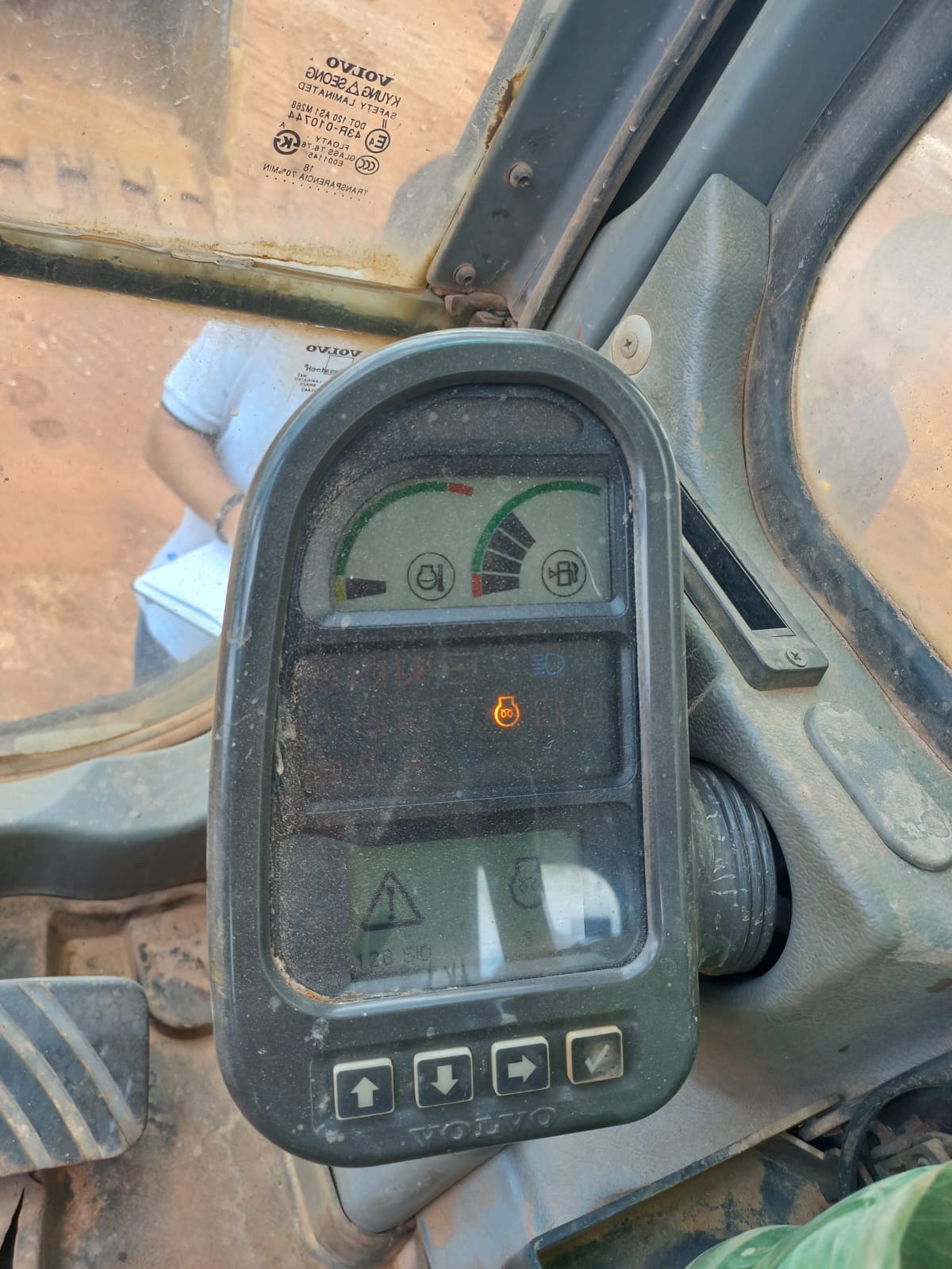 Escavadeira Volvo EC240BLC 2011 - Imagem 8