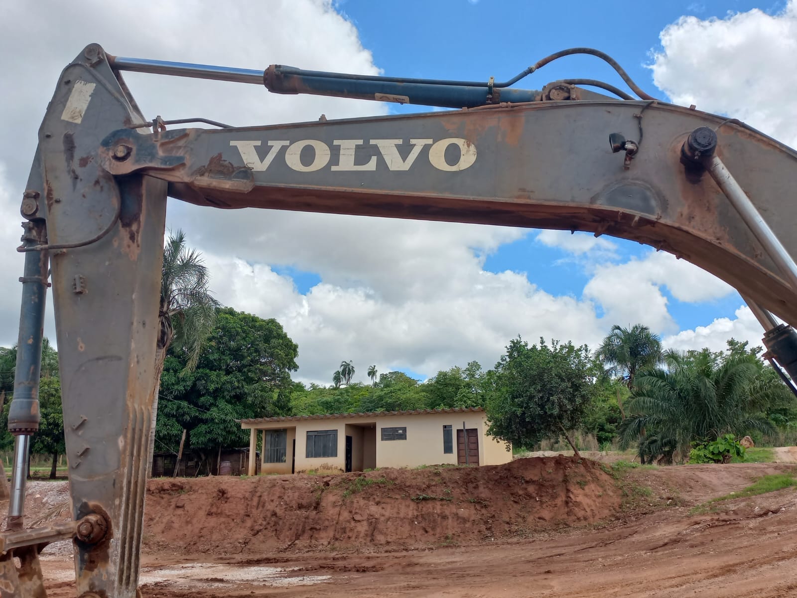 Escavadeira Volvo EC240BLC 2011 - Imagem 10