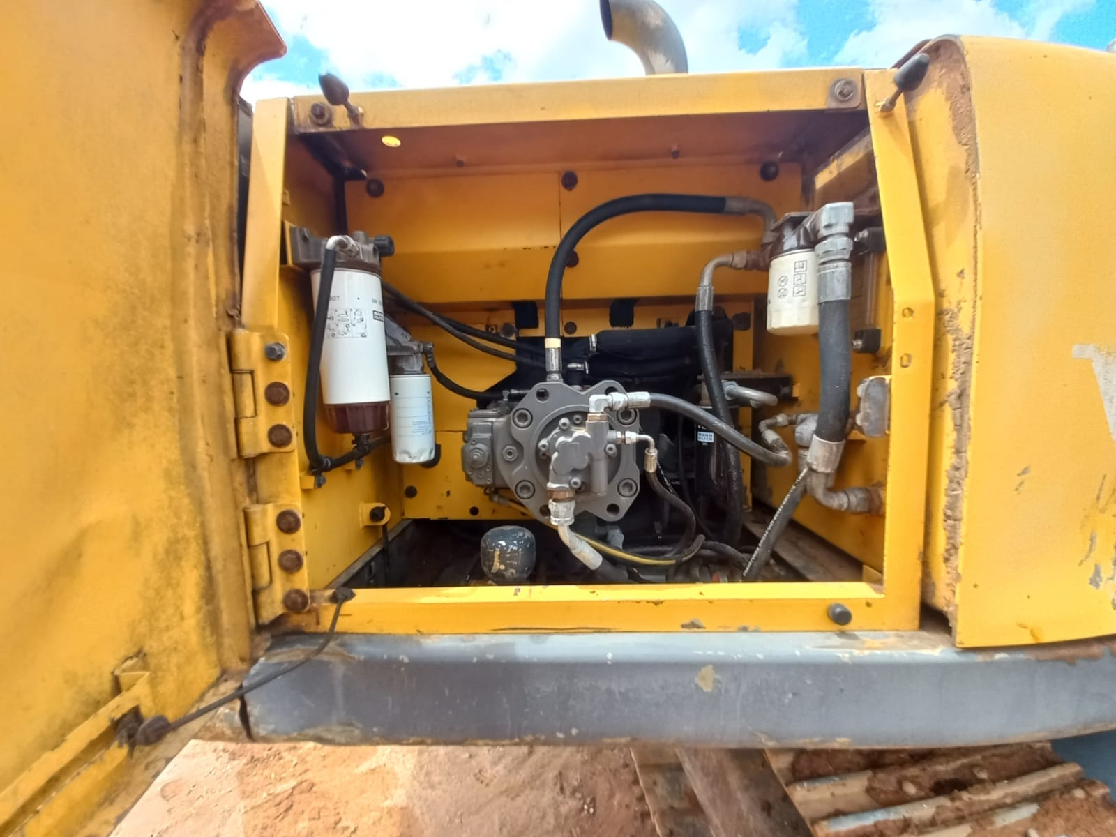 Escavadeira Volvo EC240BLC 2011 - Imagem 17