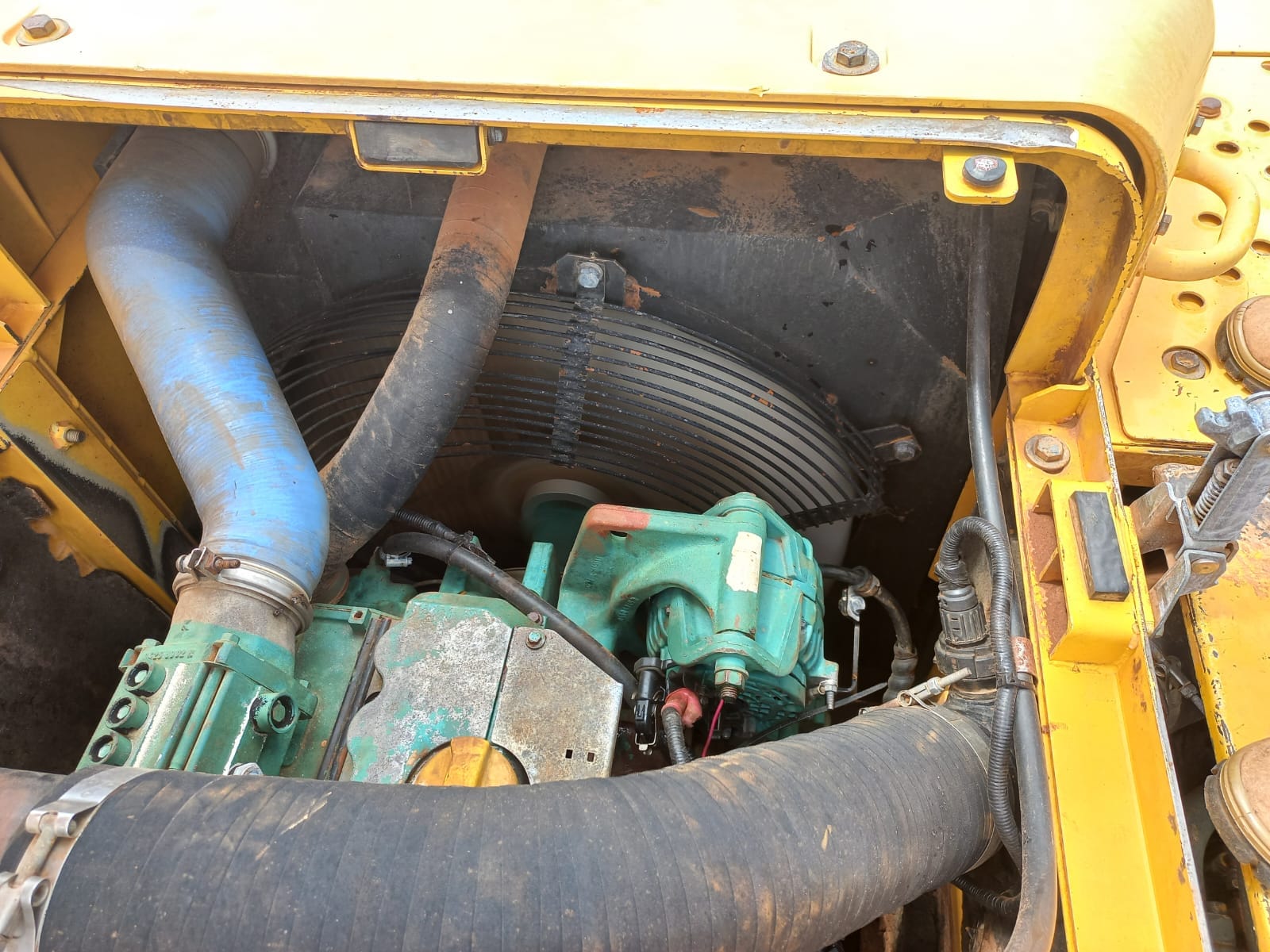 Escavadeira Volvo EC240BLC 2011 - Imagem 27