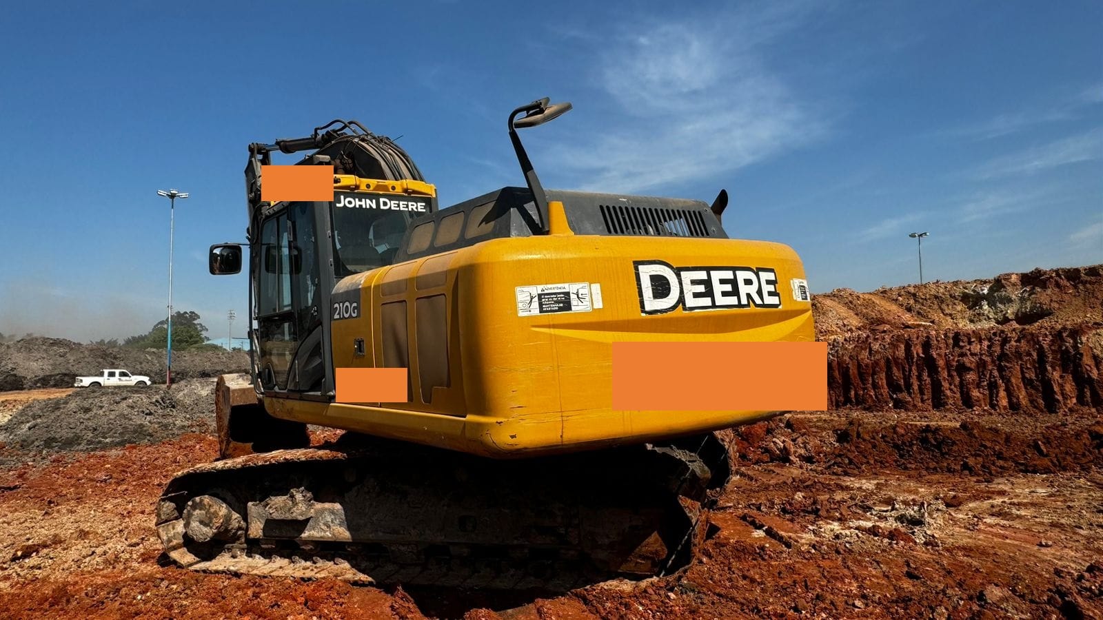 Escavadeira John Deere 210G 2014 - Imagem 8