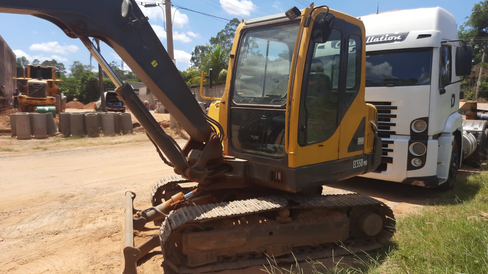 Mini Escavadeira Volvo EC55B PRO 2014 - Imagem 2