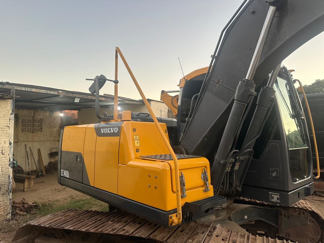 Escavadeira Volvo EC140DL 2020 - Imagem 7