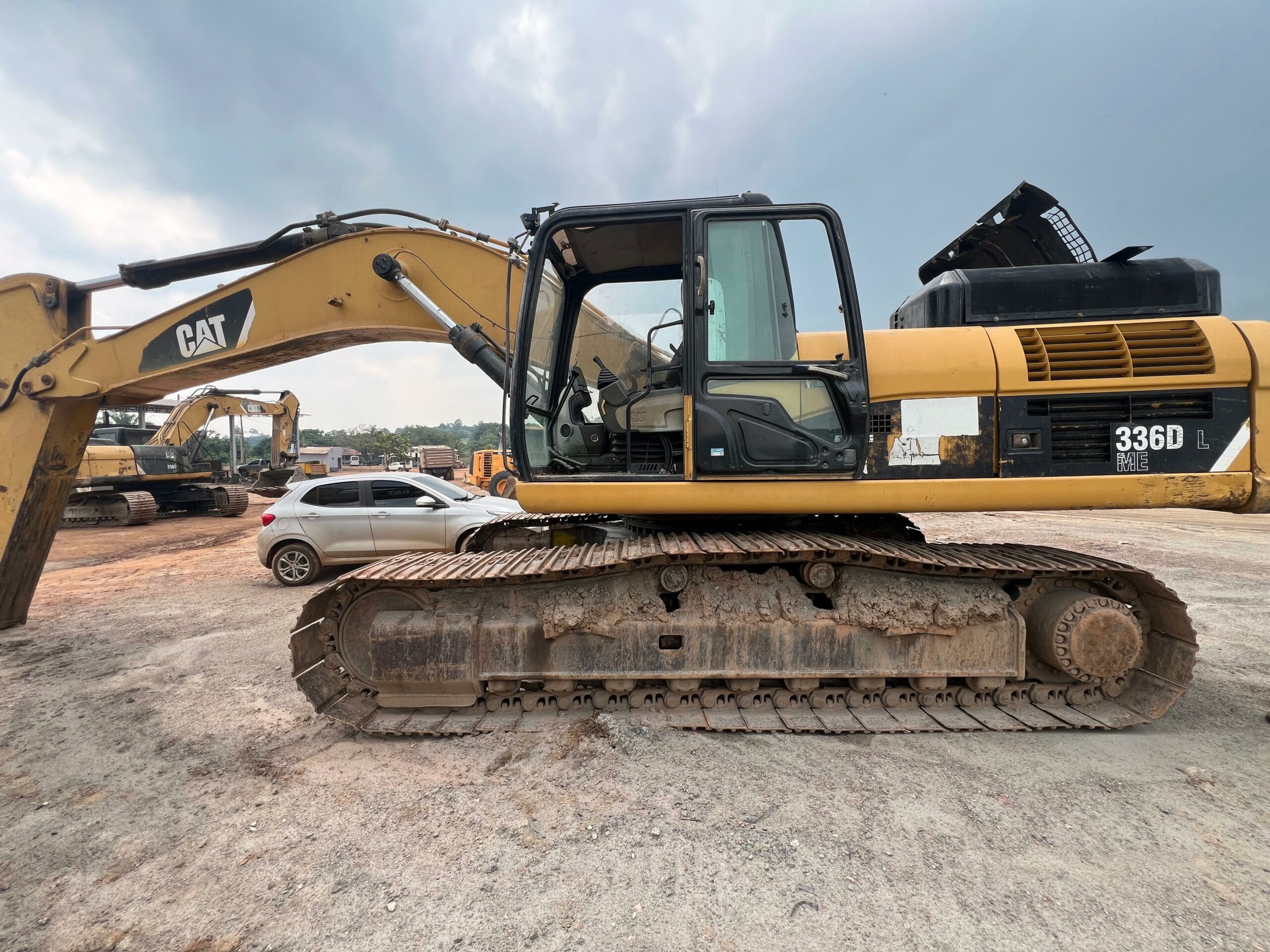 Escavadeira Caterpillar 336DL 2010 - Imagem 2