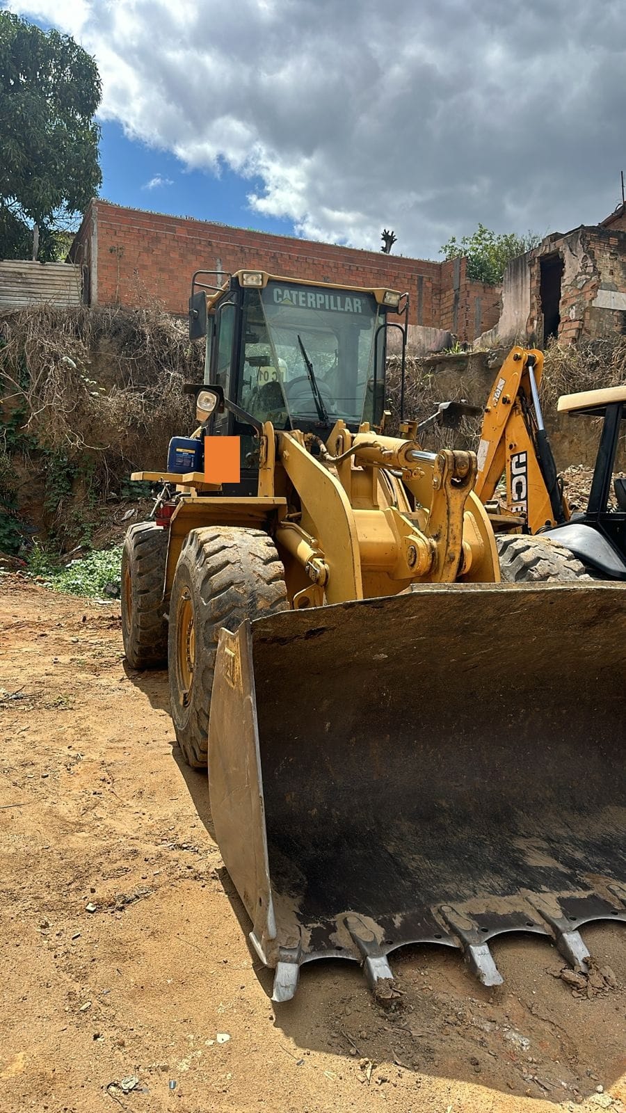 Pá Carregadeira Caterpillar 938H 2012 - Imagem 2
