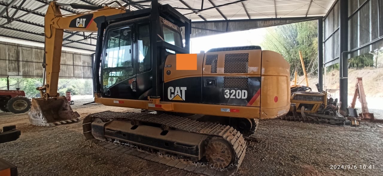 Escavadeira Caterpillar 320D 2012 - Imagem 2
