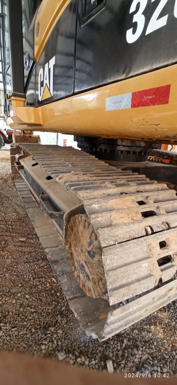 Escavadeira Caterpillar 320D 2012 - Imagem 20