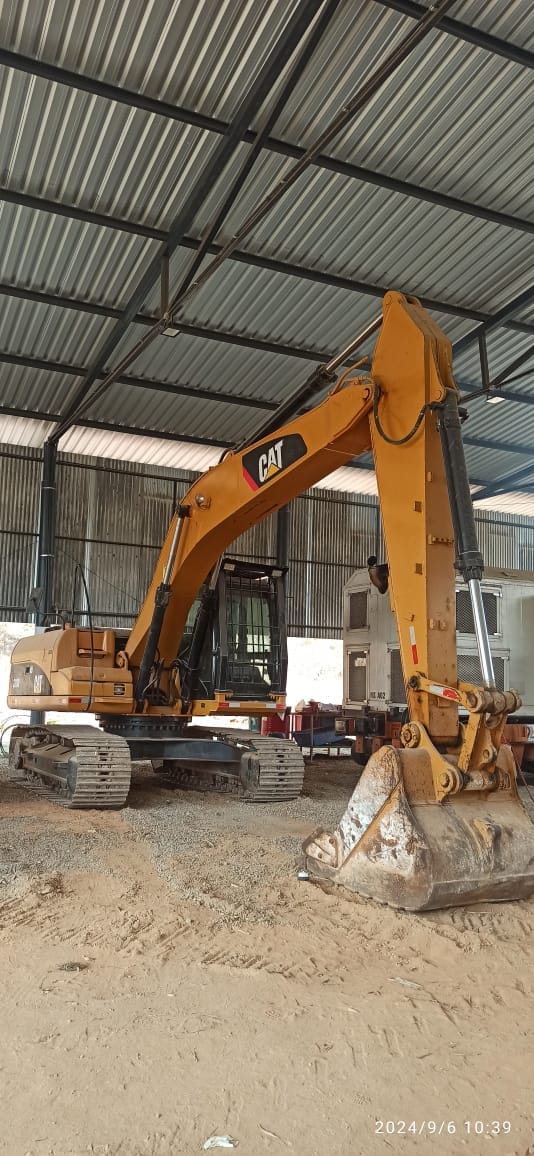 Escavadeira Caterpillar 320D 2012 - Imagem 22