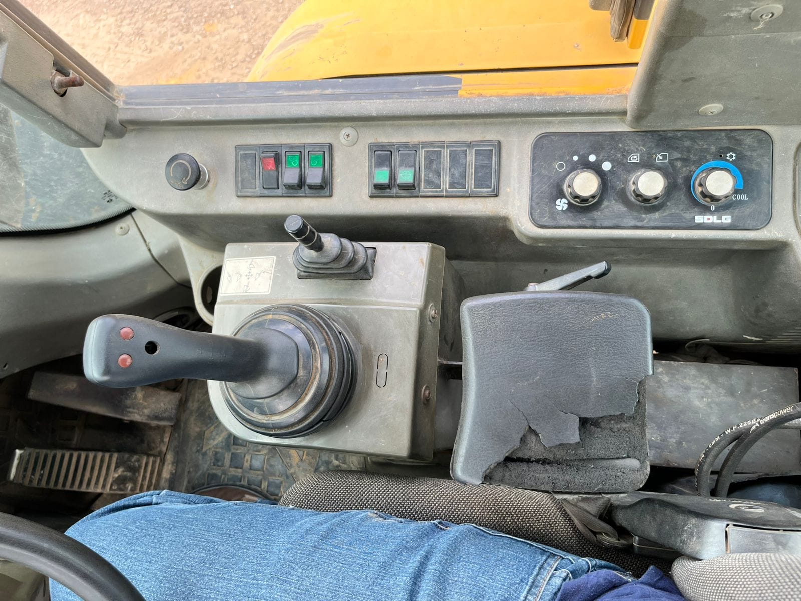 Pá Carregadeira SDLG LG938 L 2014 - Imagem 30