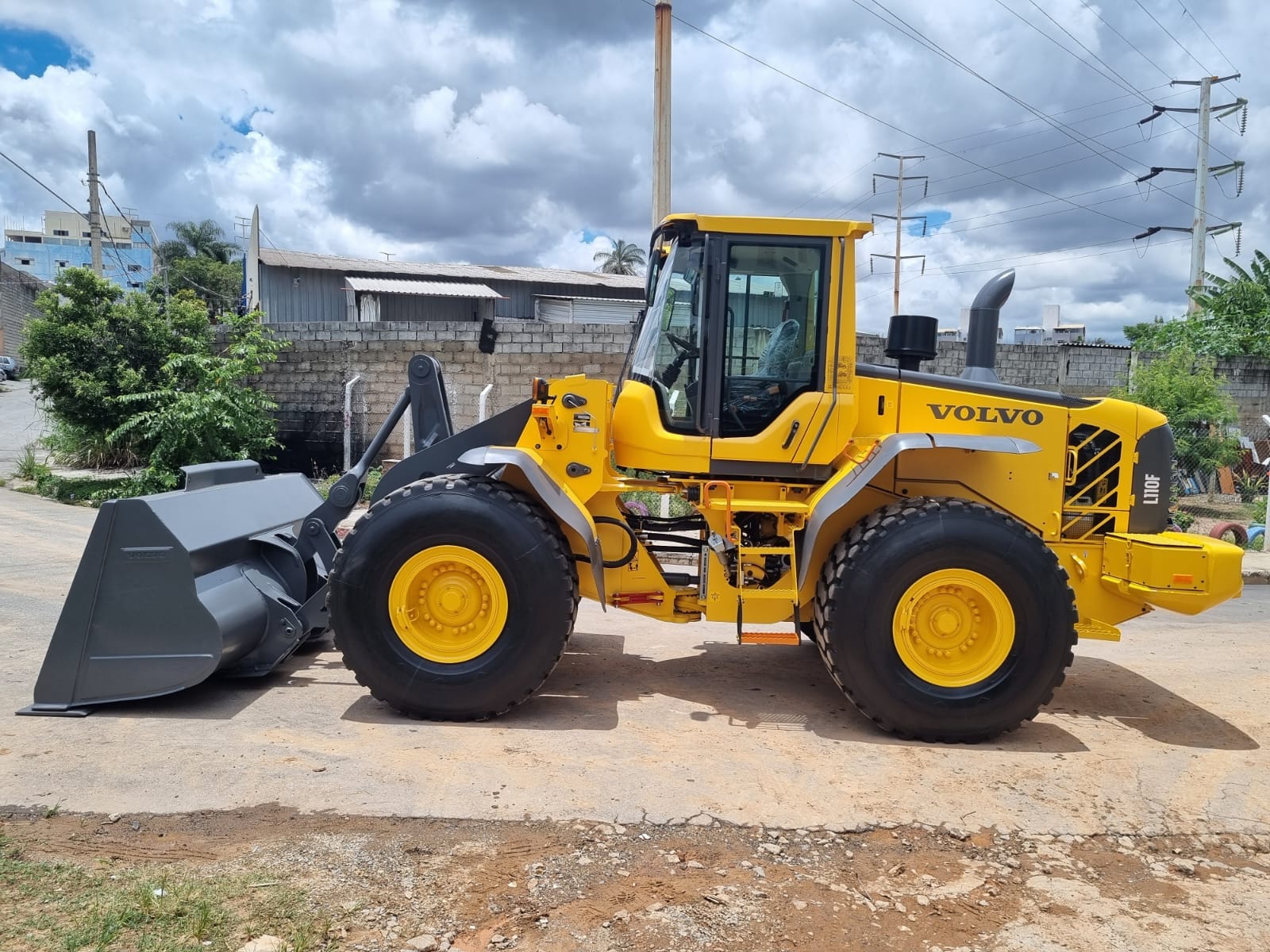 Pá Carregadeira Volvo L110F 2013 - Imagem 16