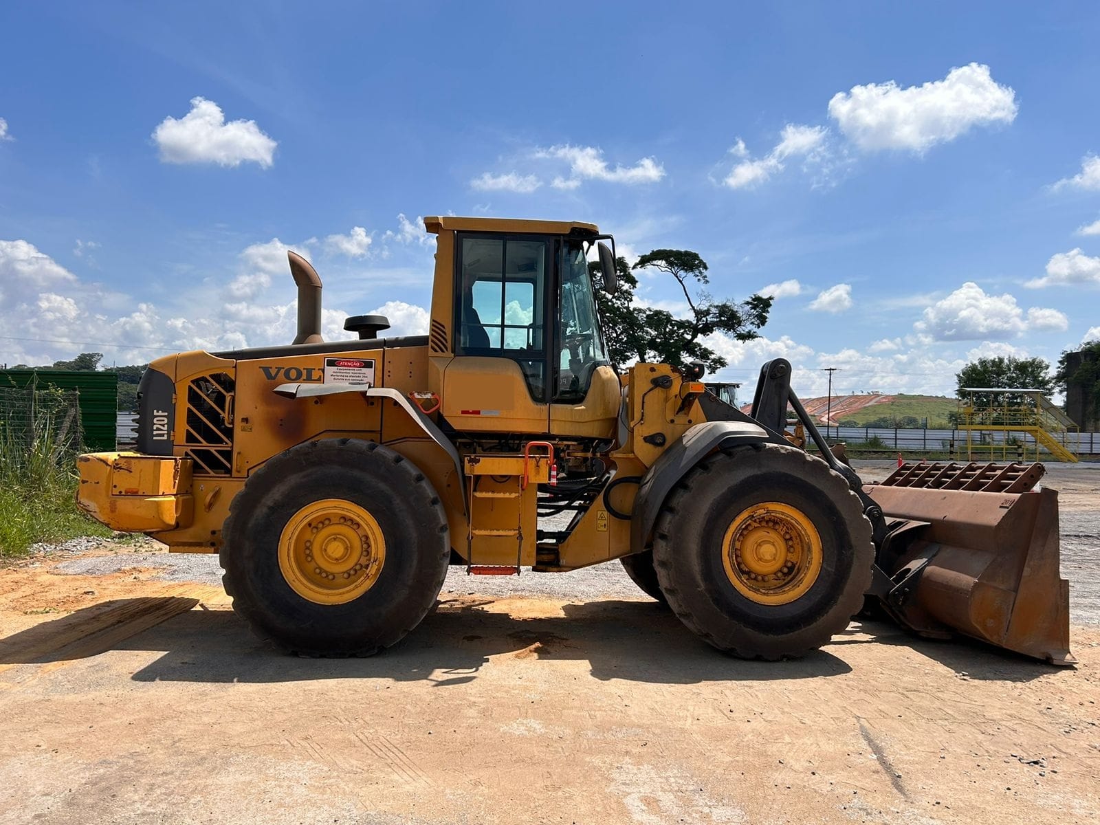 Pá Carregadeira Volvo L120F 2021 - Imagem 1