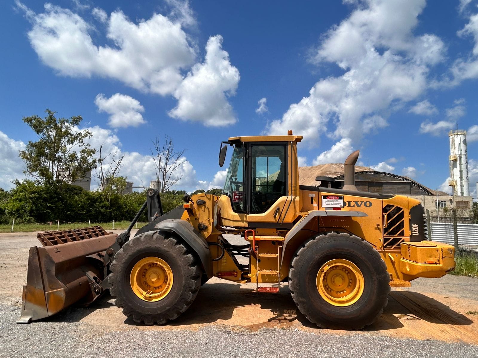 Pá Carregadeira Volvo L120F 2021 - Imagem 2