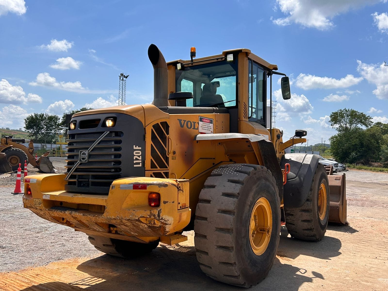 Pá Carregadeira Volvo L120F 2021 - Imagem 3