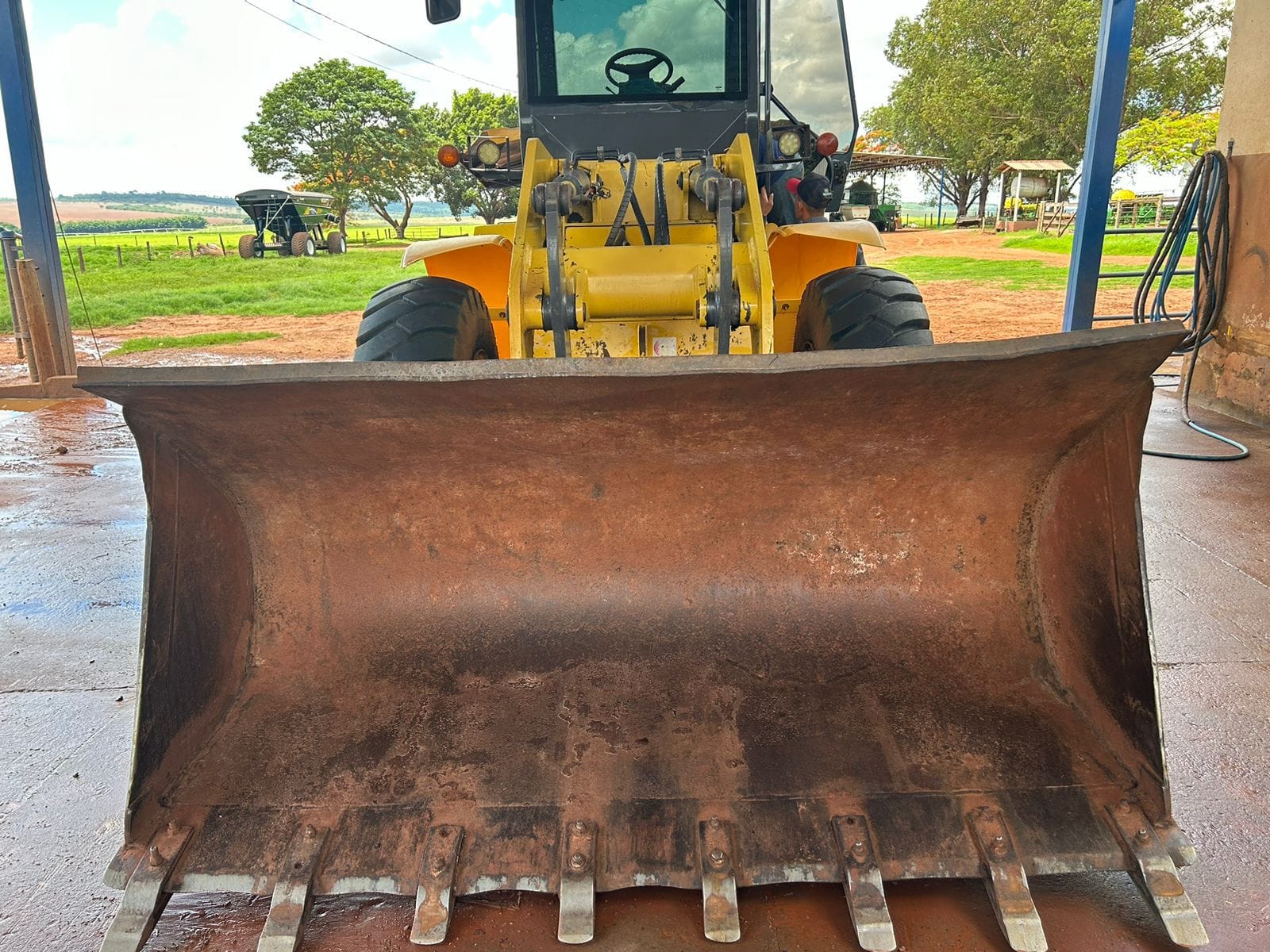 Pá Carregadeira New Holland 12D 2014 - Imagem 12
