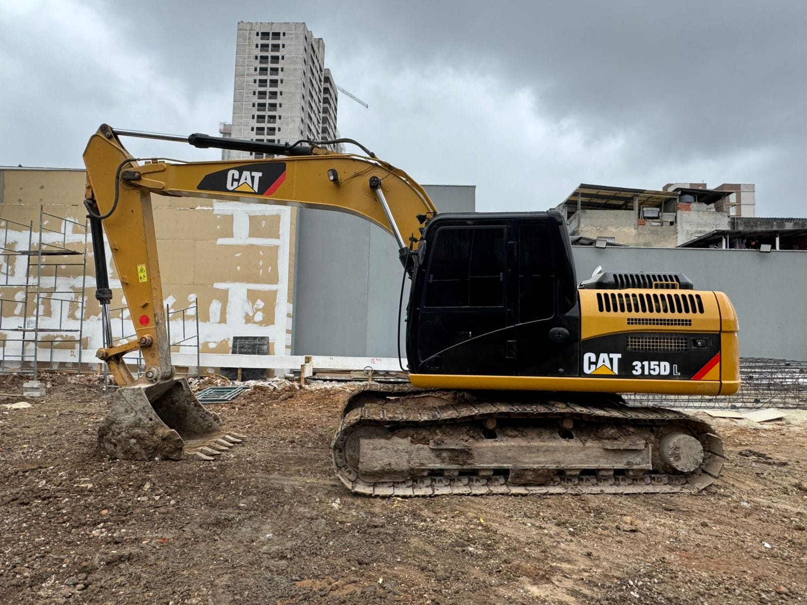 Escavadeira Caterpillar 315d2l 2012 - Imagem 1