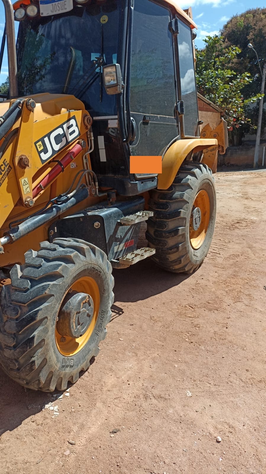Retroescavadeira JCB 3CX 2023 - Imagem 3