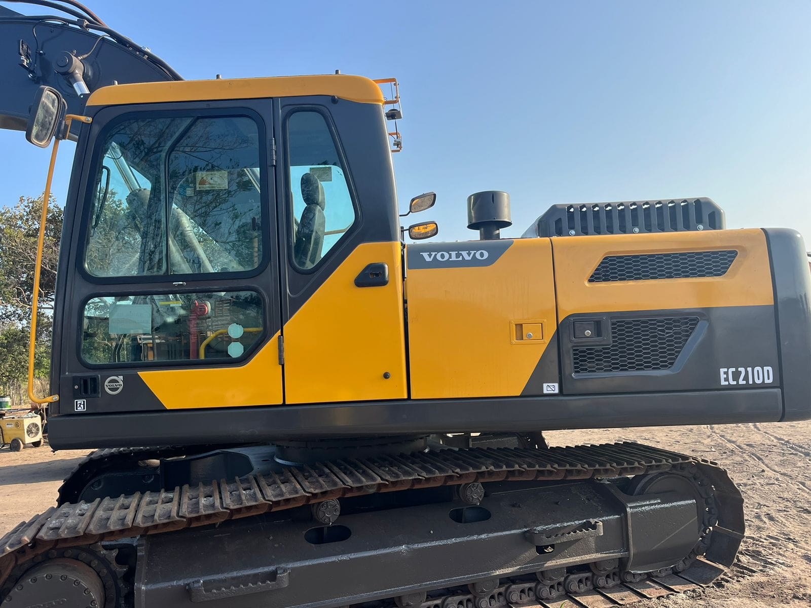 Escavadeira Volvo EC210D 2019 - Imagem 1