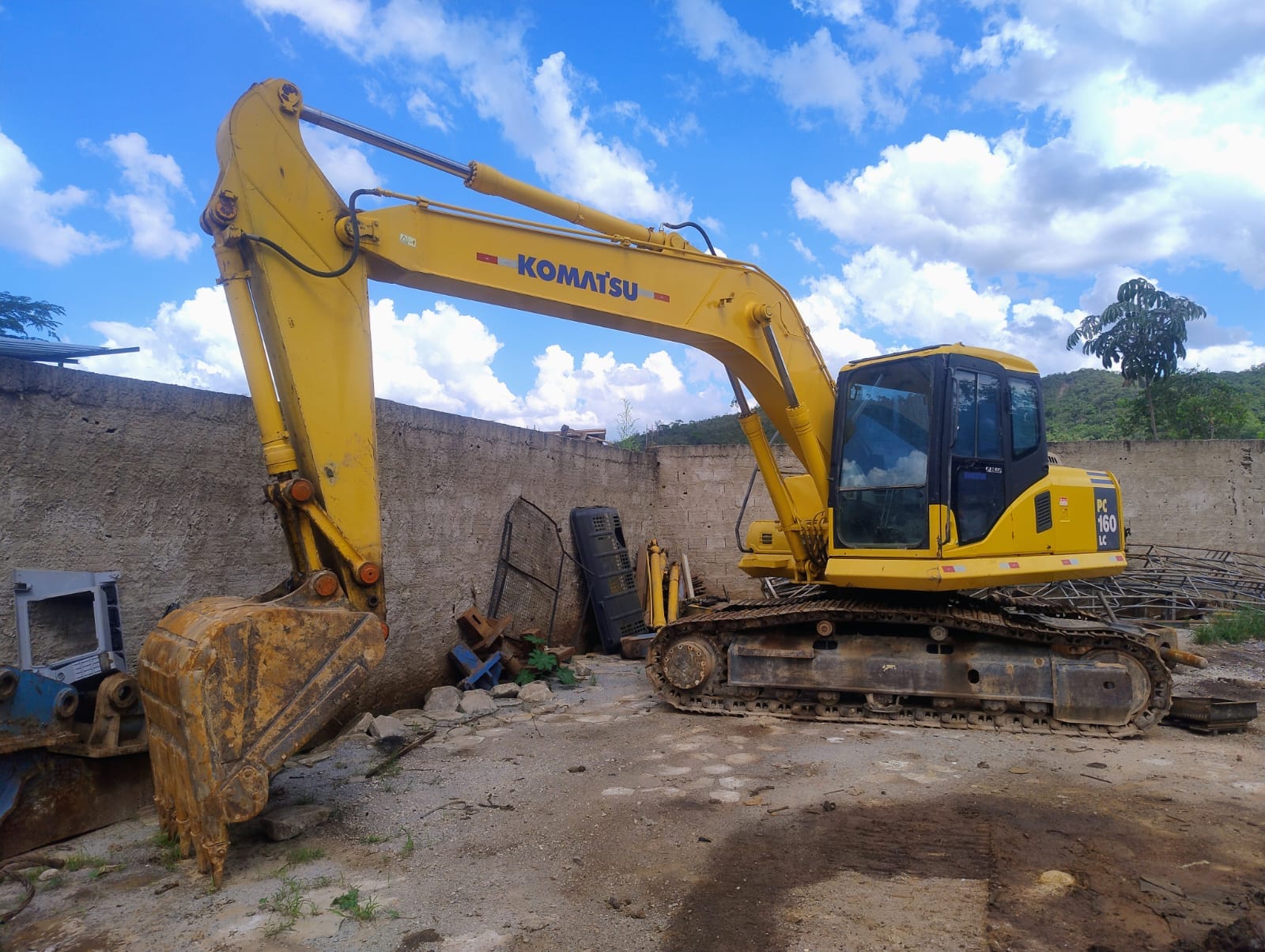 Escavadeira Komatsu PC160 LC 2007 - Imagem 1