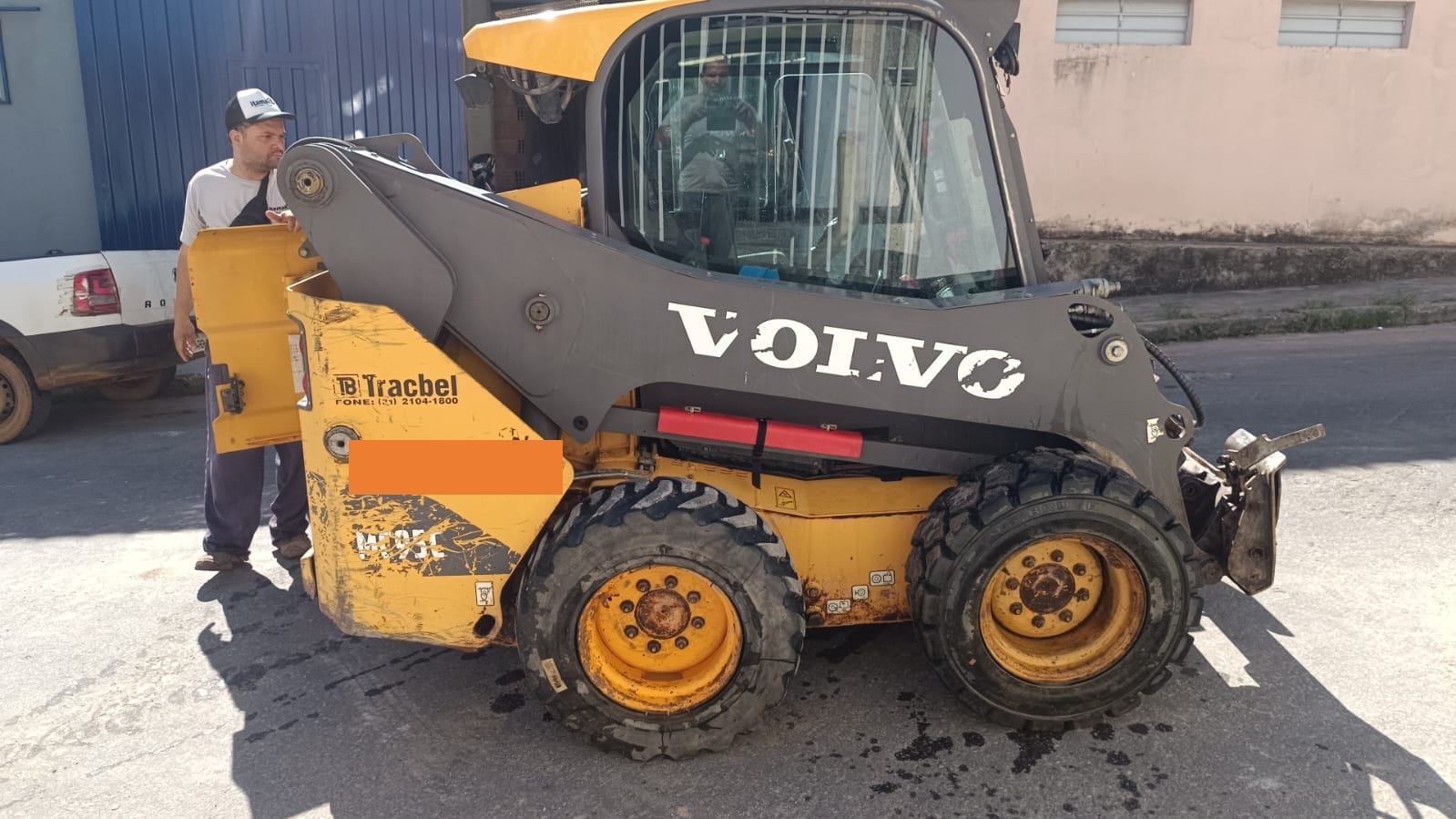 Mini Carregadeira Volvo MC95C 2015 - Imagem 2