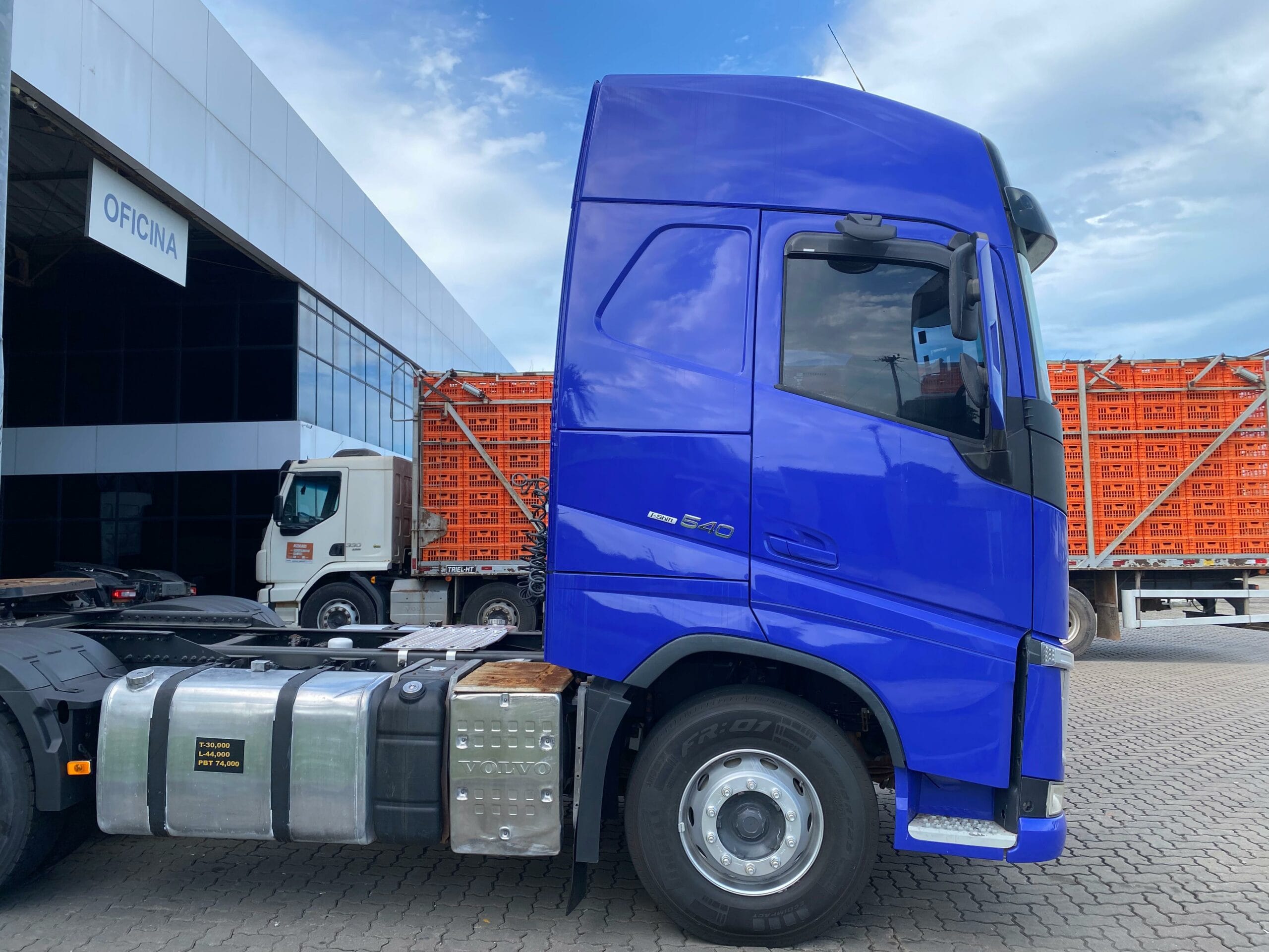 Caminhão Volvo FH 540 6x4T 2020 - Imagem 14