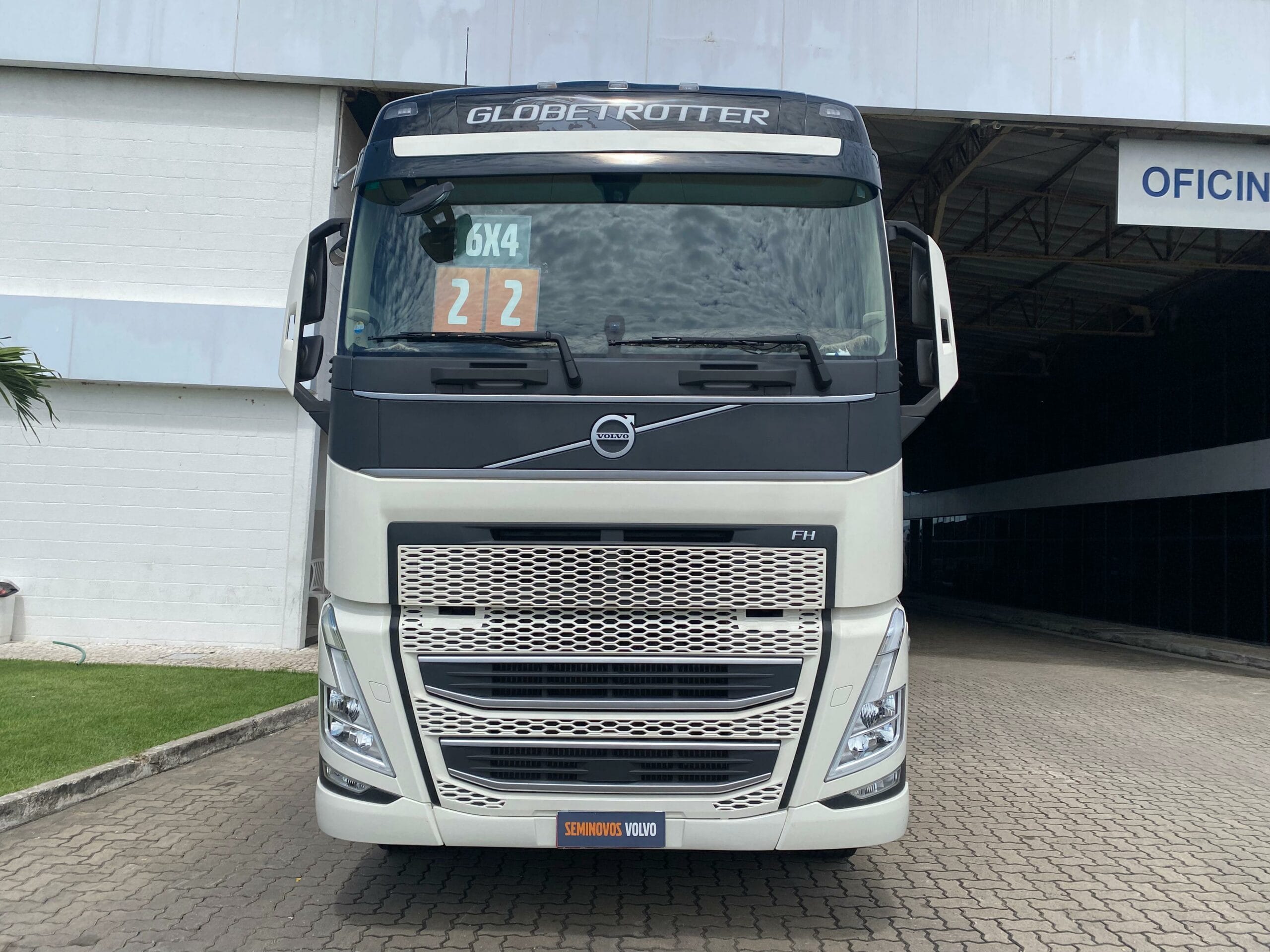 Caminhão Volvo FH 540 6x4T 2022 - Imagem 2