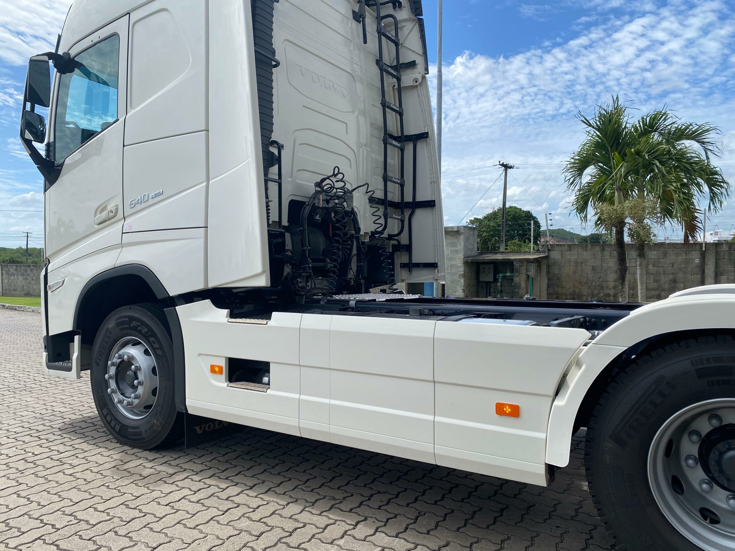 Caminhão Volvo FH 540 6x4T 2022 - Imagem 6