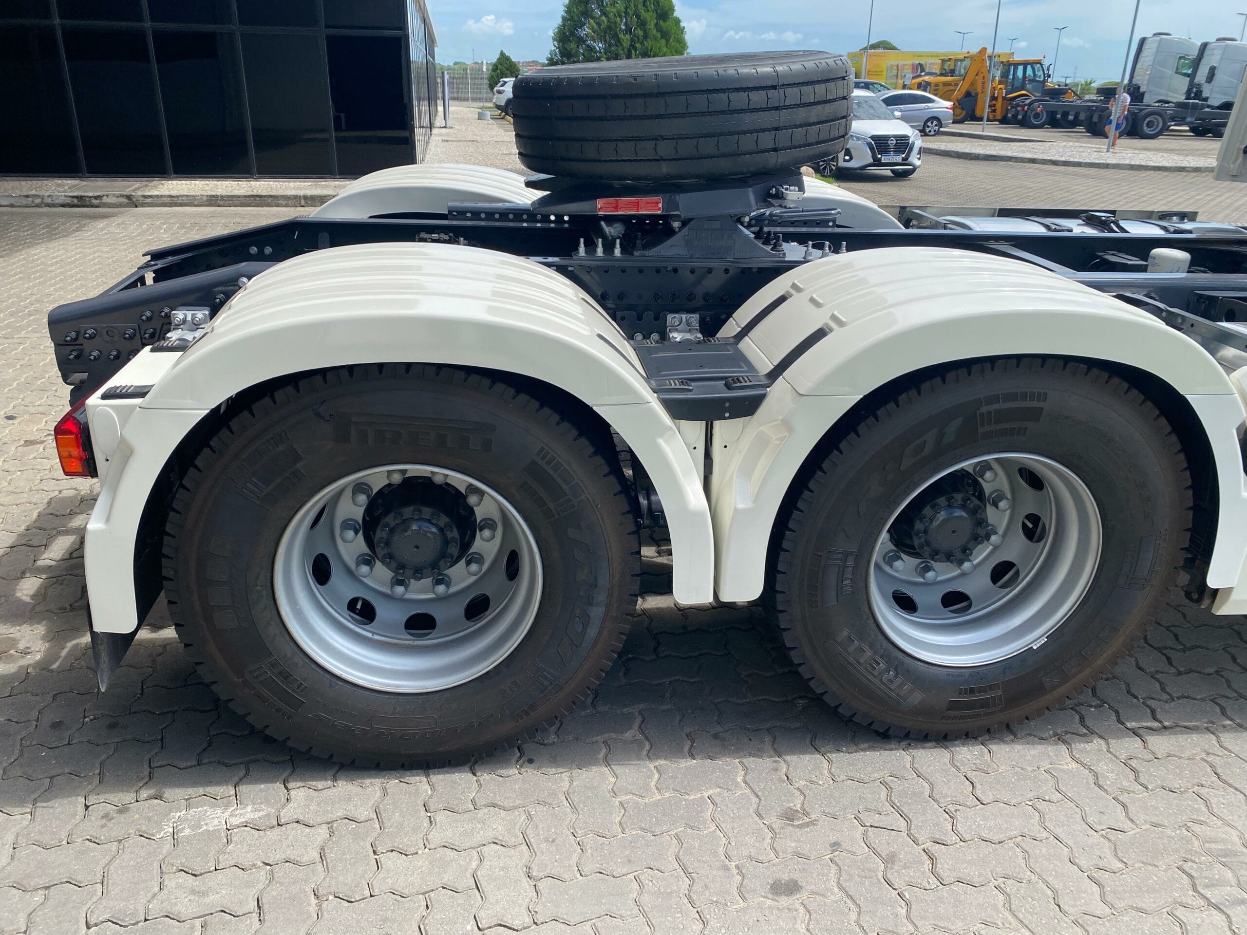 Caminhão Volvo FH 540 6x4T 2022 - Imagem 13