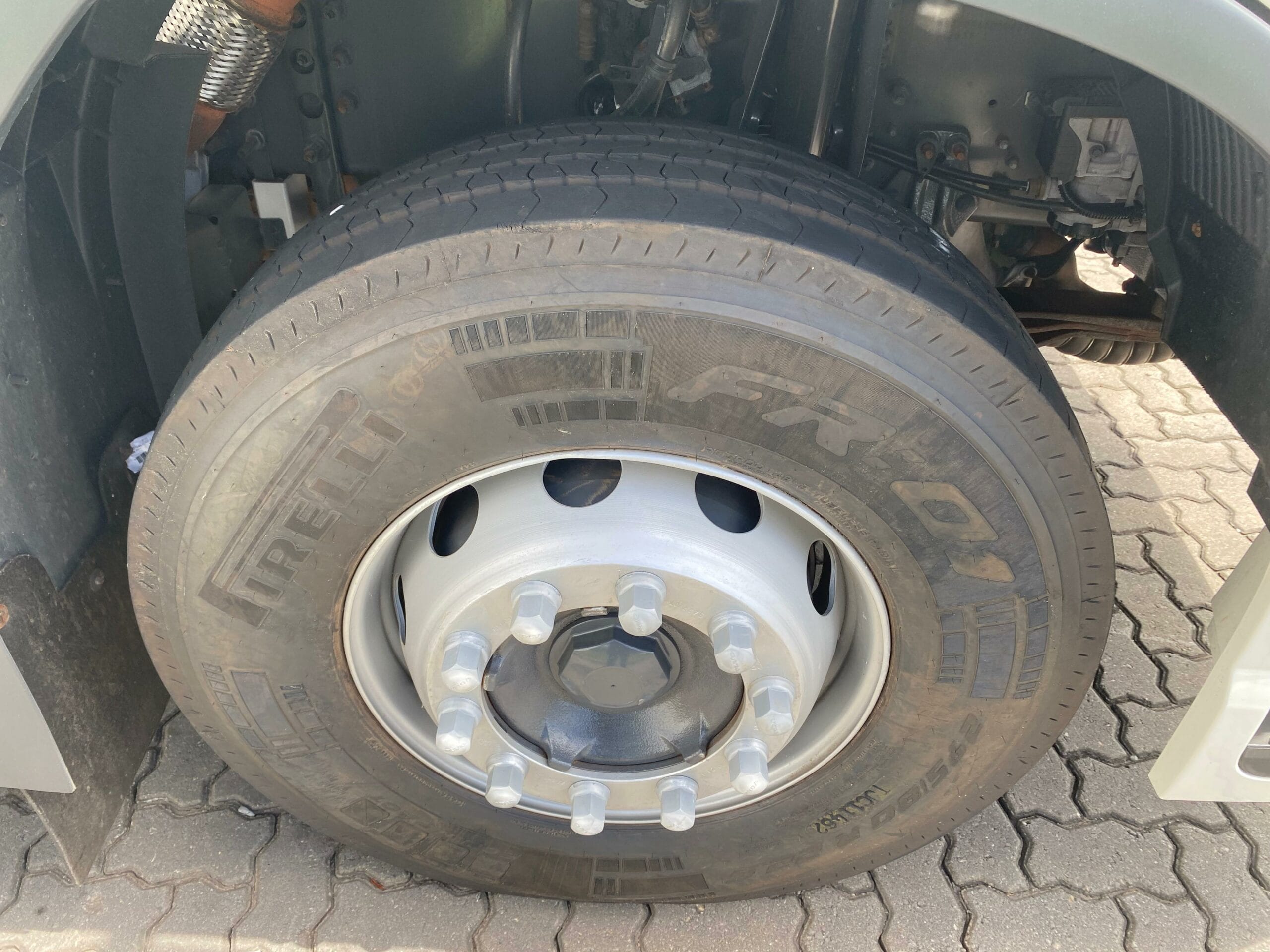 Caminhão Volvo FH 540 6x4T 2022 - Imagem 16