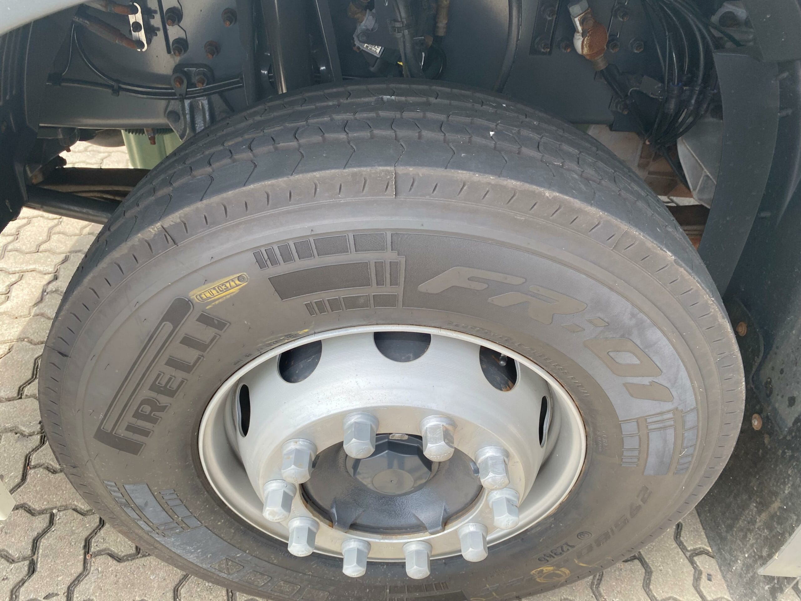 Caminhão Volvo FH 540 6x4T 2022 - Imagem 19