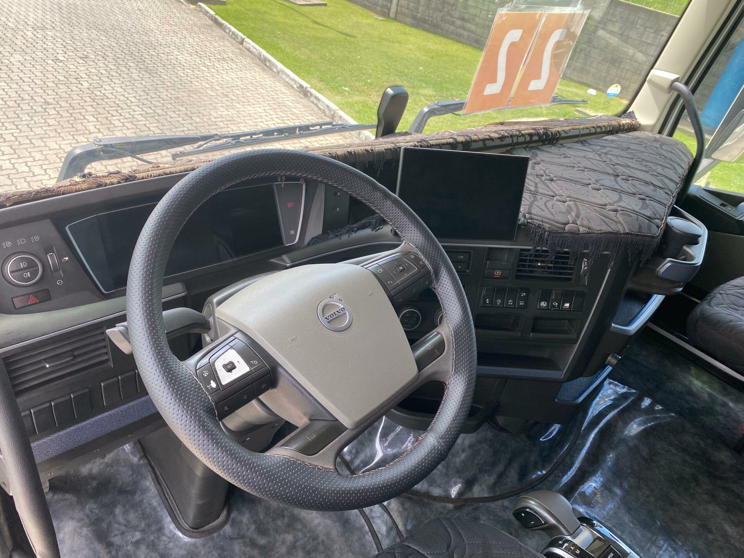Caminhão Volvo FH 540 6x4T 2022 - Imagem 24
