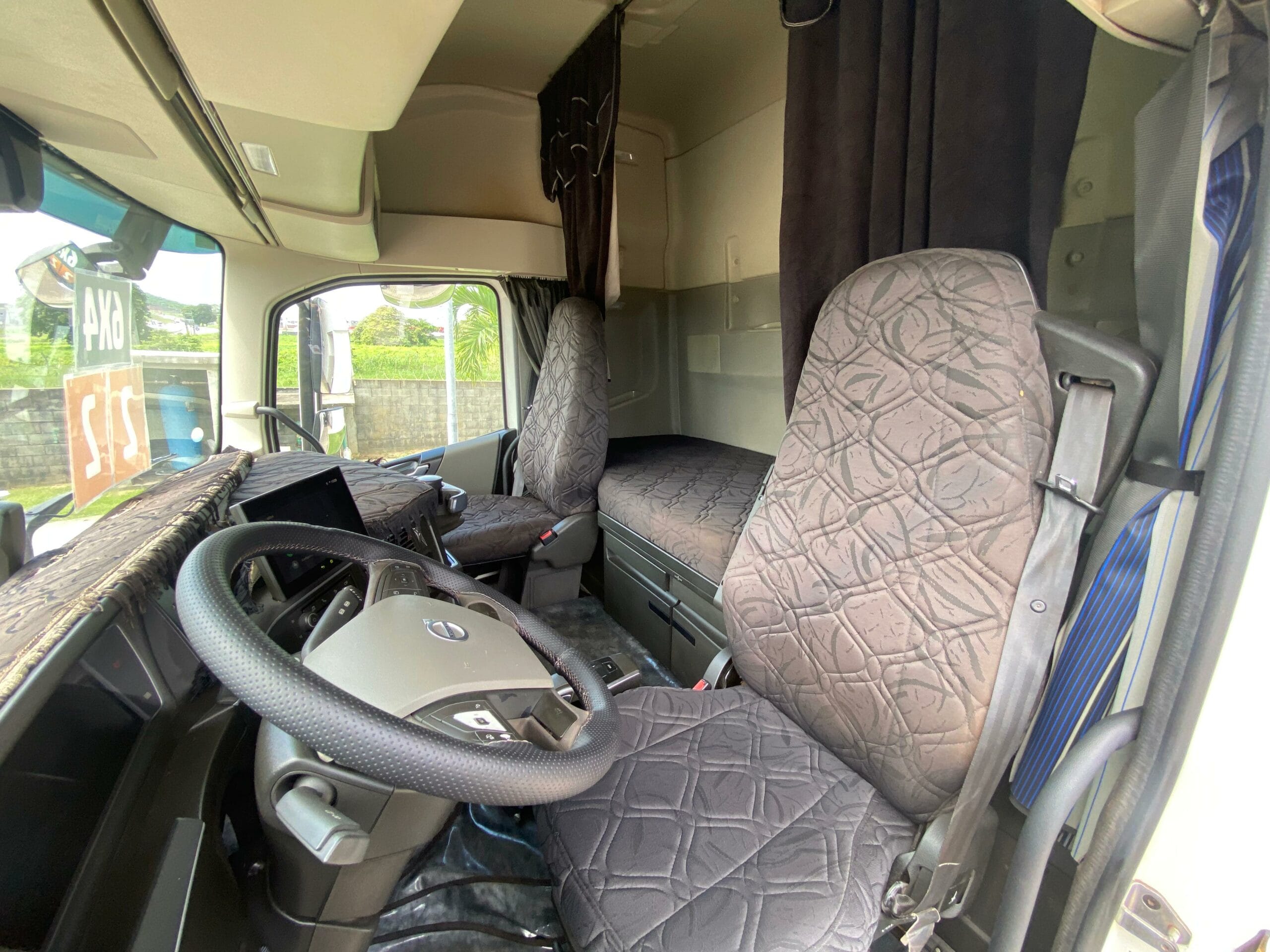 Caminhão Volvo FH 540 6x4T 2022 - Imagem 27