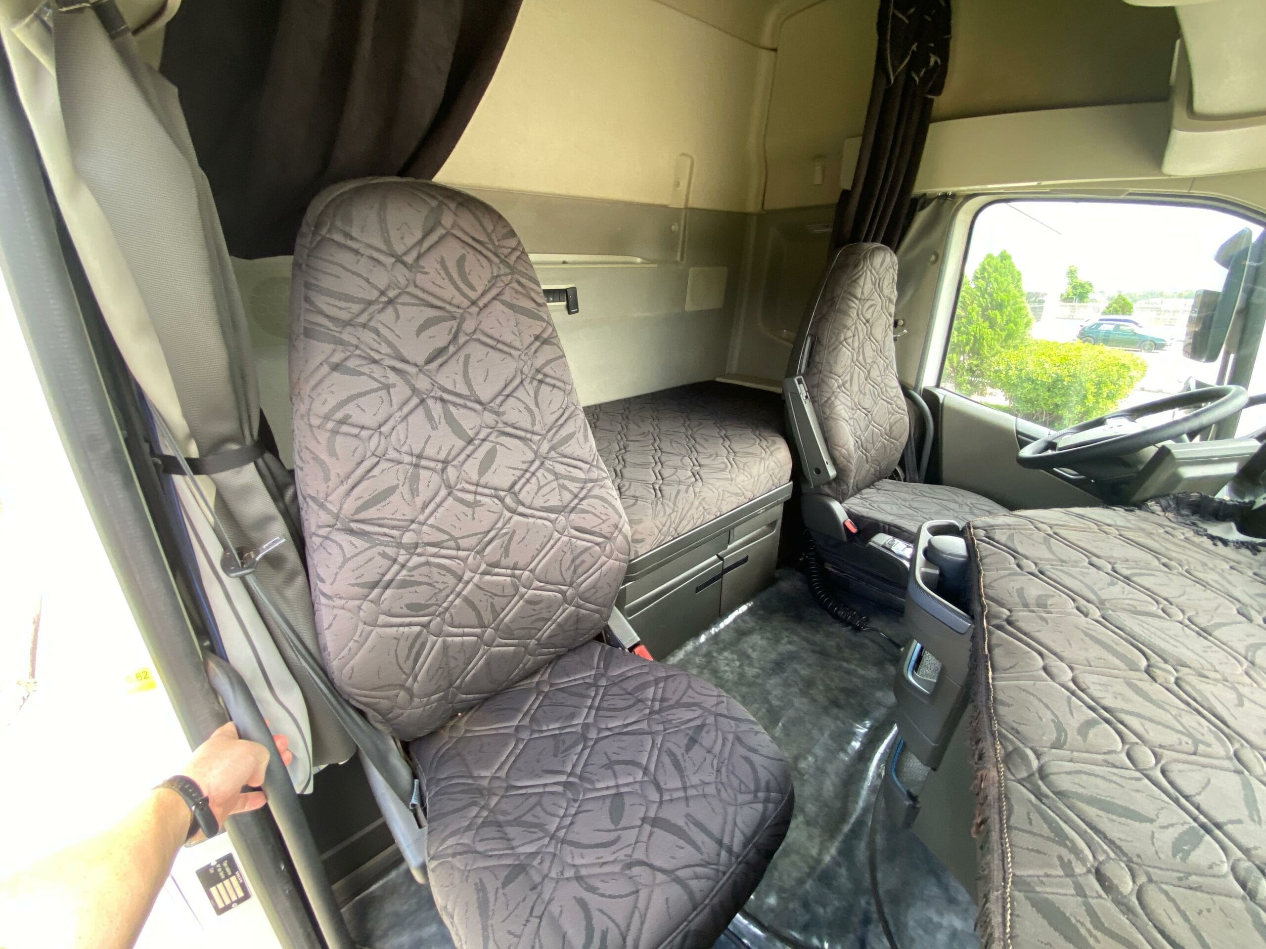 Caminhão Volvo FH 540 6x4T 2022 - Imagem 28