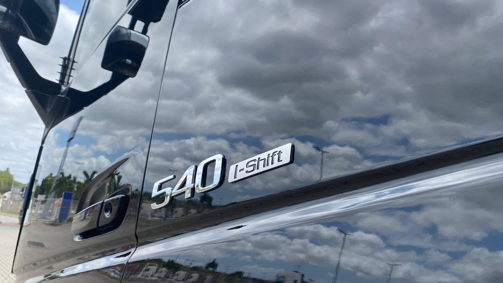 Caminhão Volvo FH 540 6x4T 2019 - Imagem 13