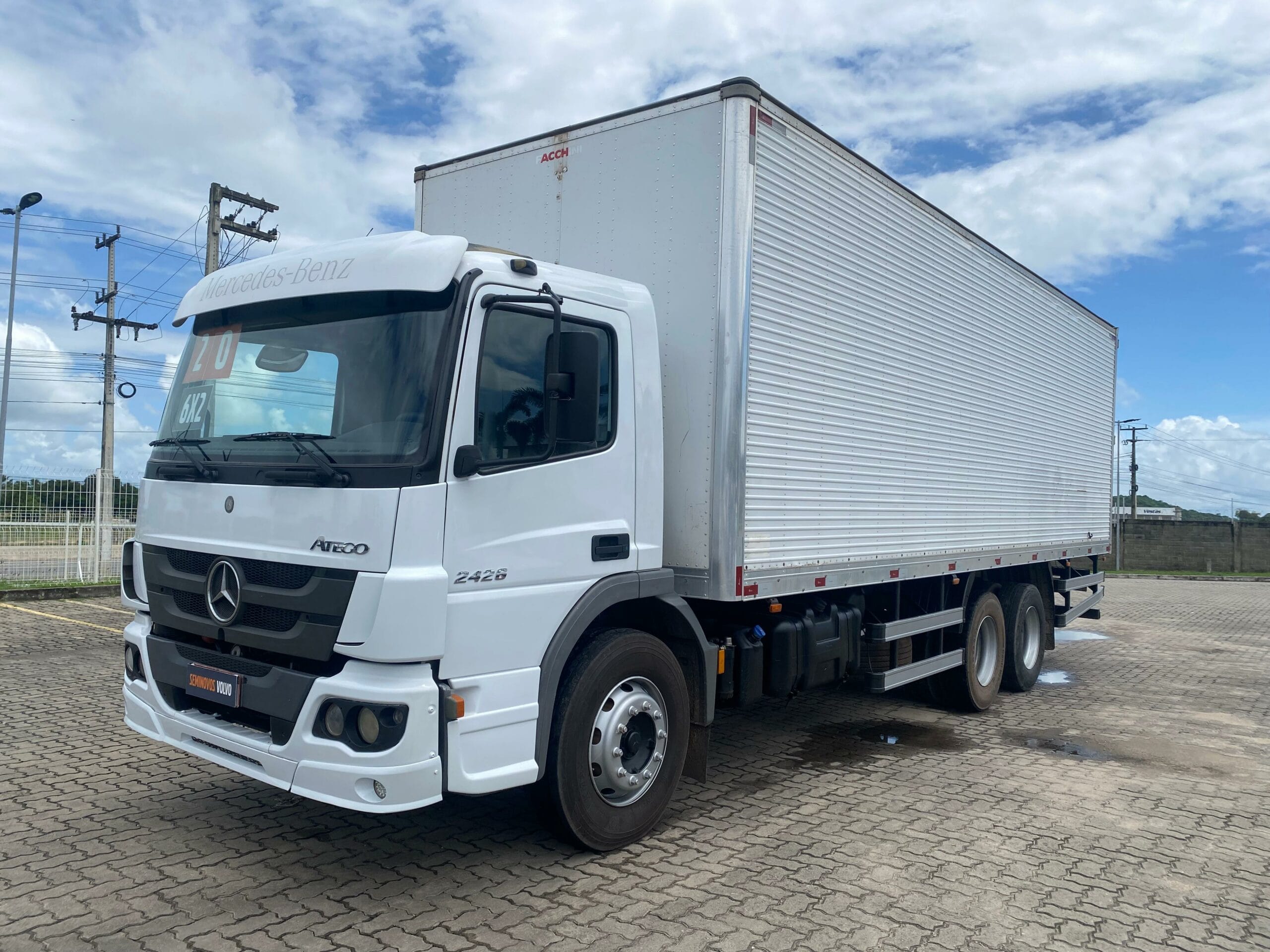 Caminhão Mercedes Benz Atego 2426 2020 - Imagem 1