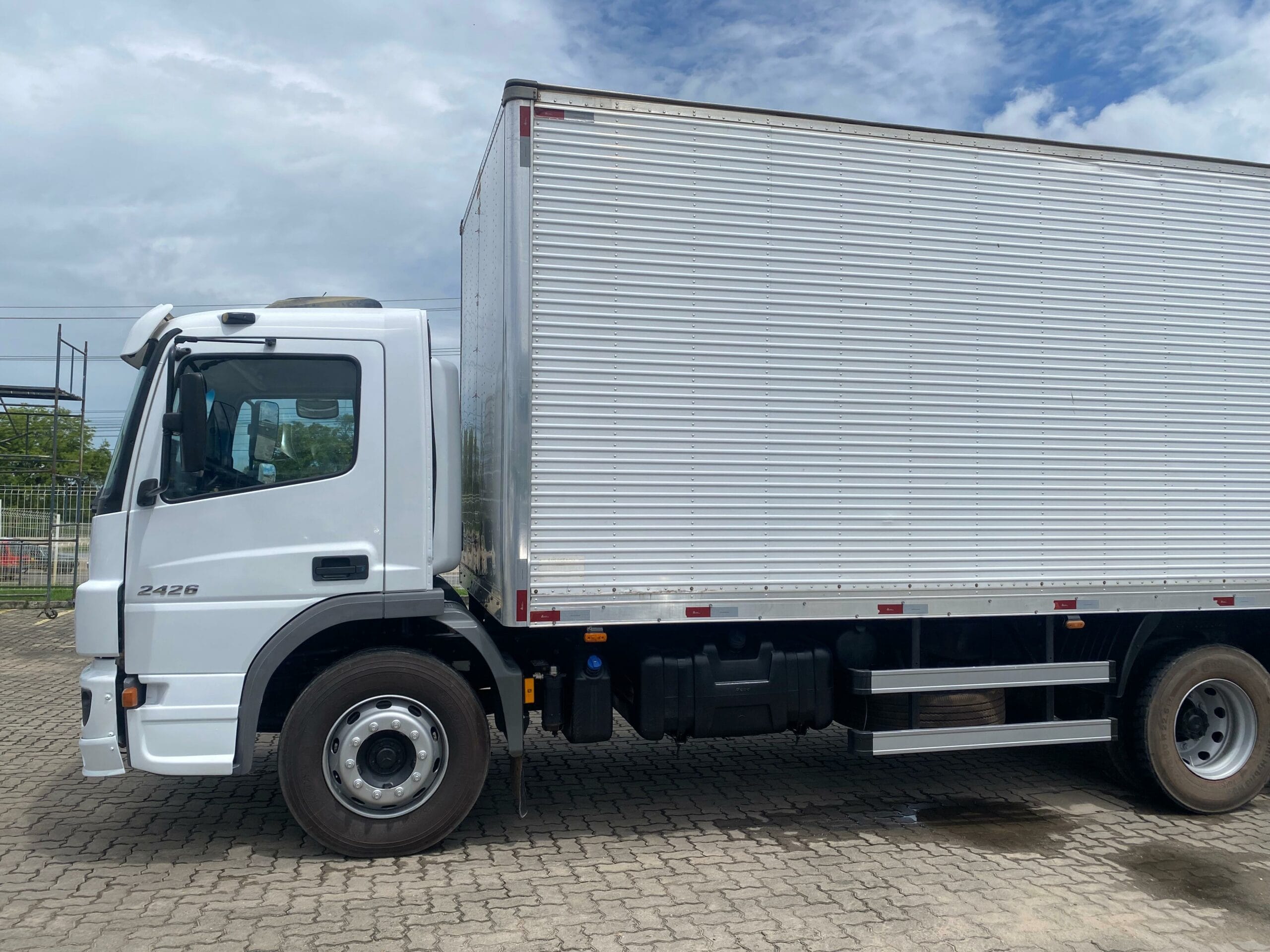 Caminhão Mercedes Benz Atego 2426 2020 - Imagem 8