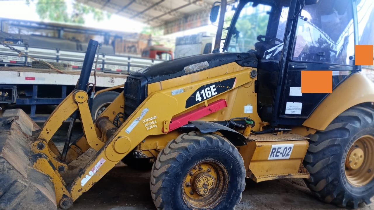 Retroescavadeira Caterpillar 416E 2012 - Imagem 1