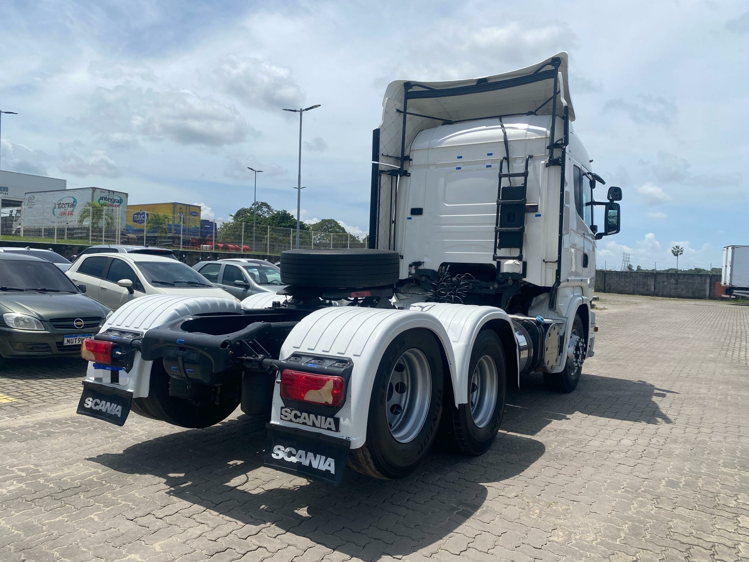 Caminhão Scania R440 6x2T 2017 - Imagem 9