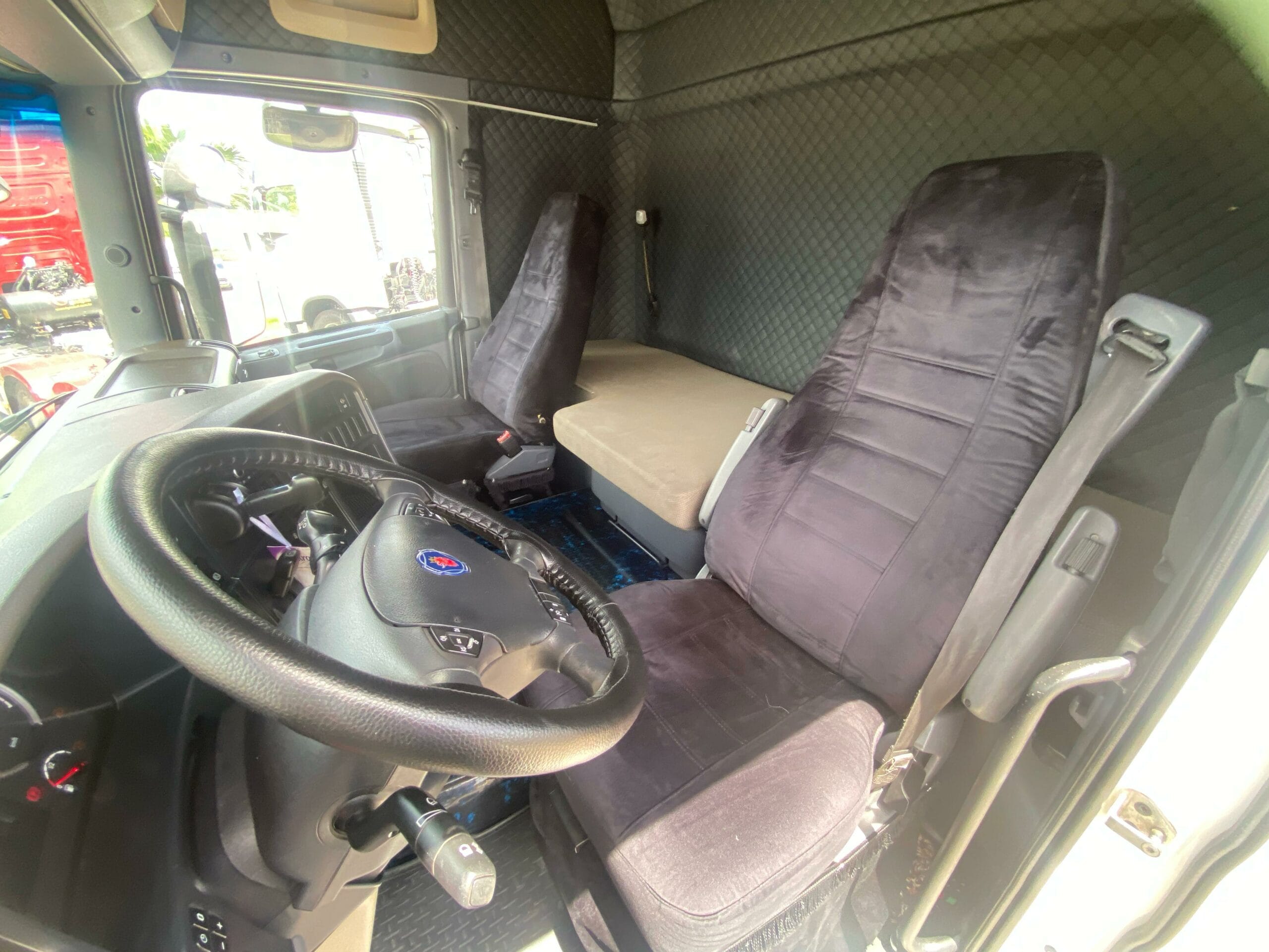 Caminhão Scania R440 6x2T 2017 - Imagem 21