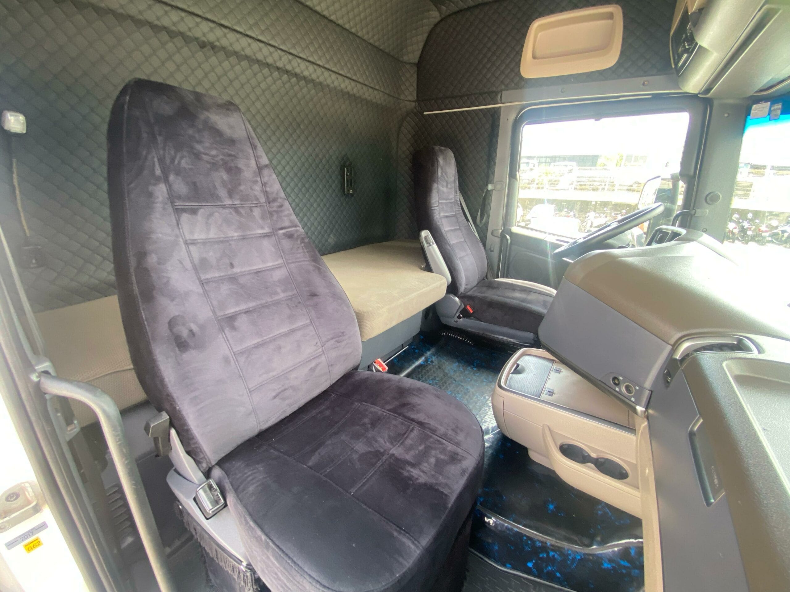 Caminhão Scania R440 6x2T 2017 - Imagem 23