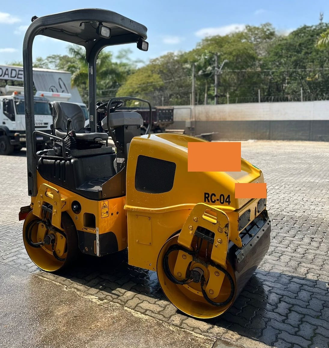 Rolo compactador Sinoway SWR212H 2015 - Imagem 2
