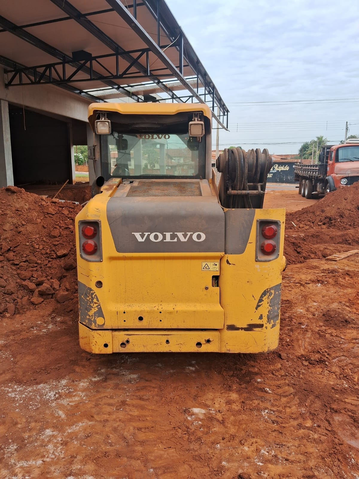 Mini Carregadeira Volvo MC95C 2013 - Imagem 3